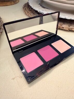 Laura Geller Shades of Pink Trio Cream to powder lip, cheek and Eye Palette